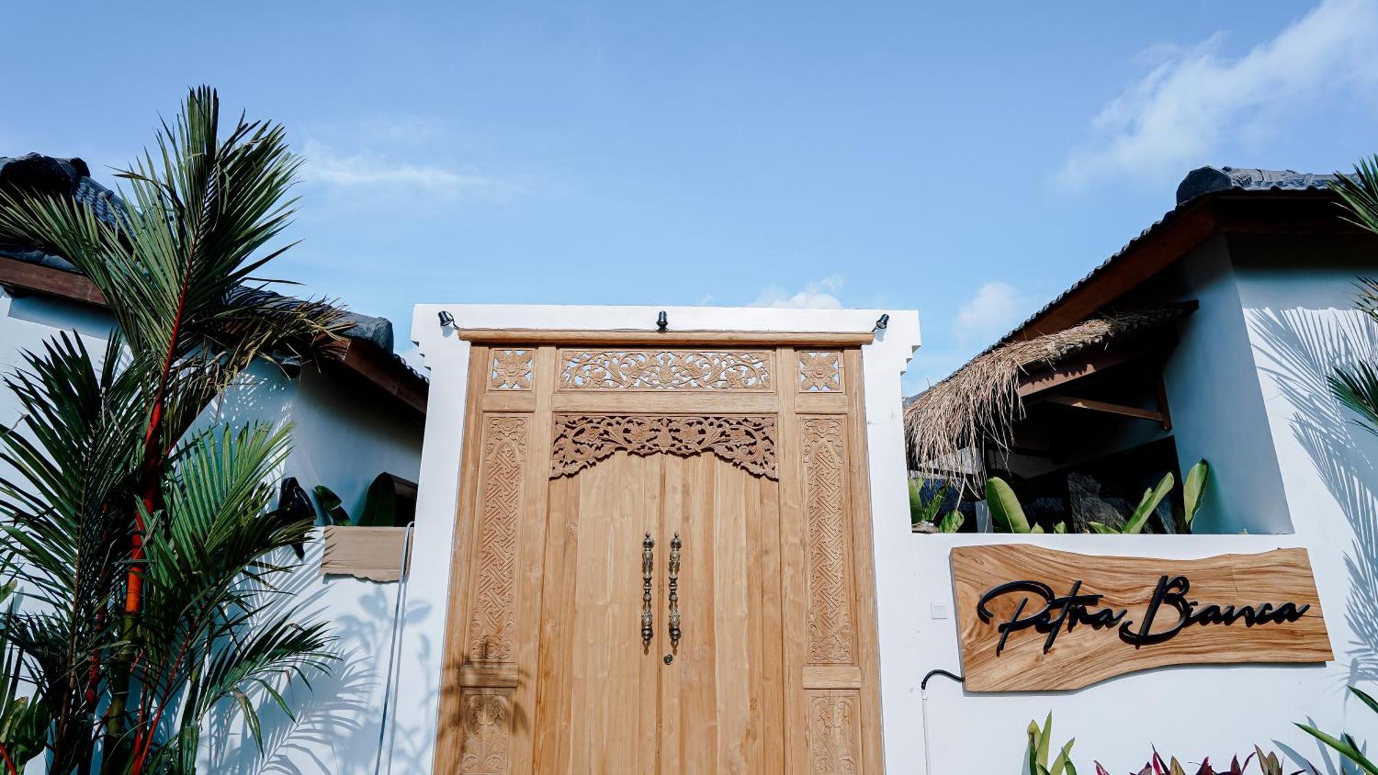 Petra Bianca Uluwatu Hotel Exterior photo
